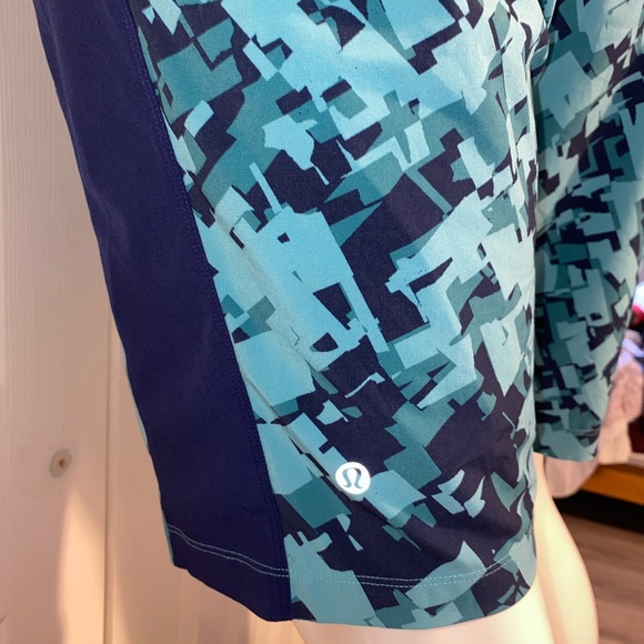 Lululemon Shorts Mens Camo Stretchy Gym Casual Drawstring - Picture 5 of 6